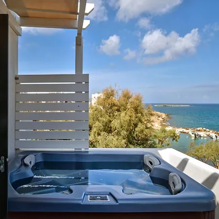 Kalypso Naousa (Paros)