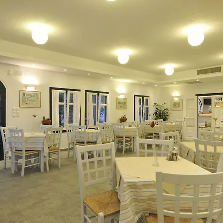 Kalypso Naousa (Paros)