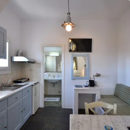 Kalypso Naousa (Paros)