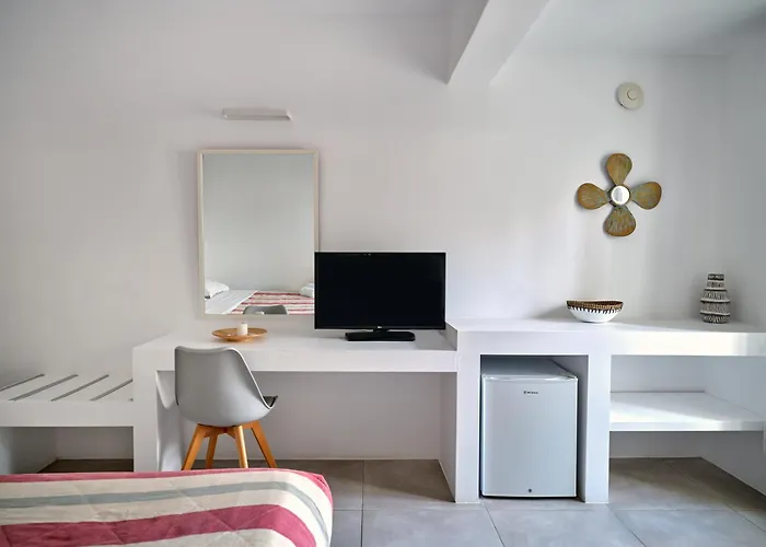 Kalypso 3* Naousa (Paros)