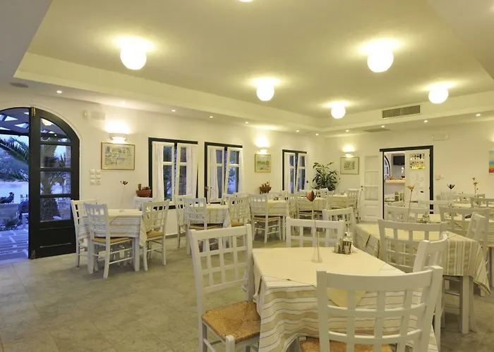 Kalypso Naousa (Paros)